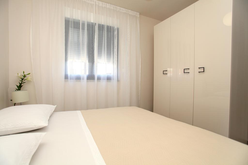 Apartments Villa Aquamarie โตรกีร์ ภายนอก รูปภาพ