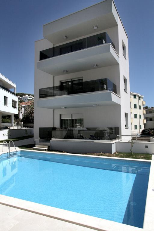 Apartments Villa Aquamarie โตรกีร์ ภายนอก รูปภาพ